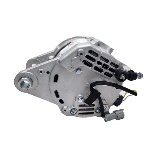 Alternator Isuzu 1812006032 SPINPARTS